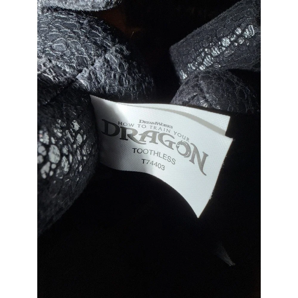 Spin Master How to Train Your Dragon Toothless 8in Scaled Plush Black T74403 NWT